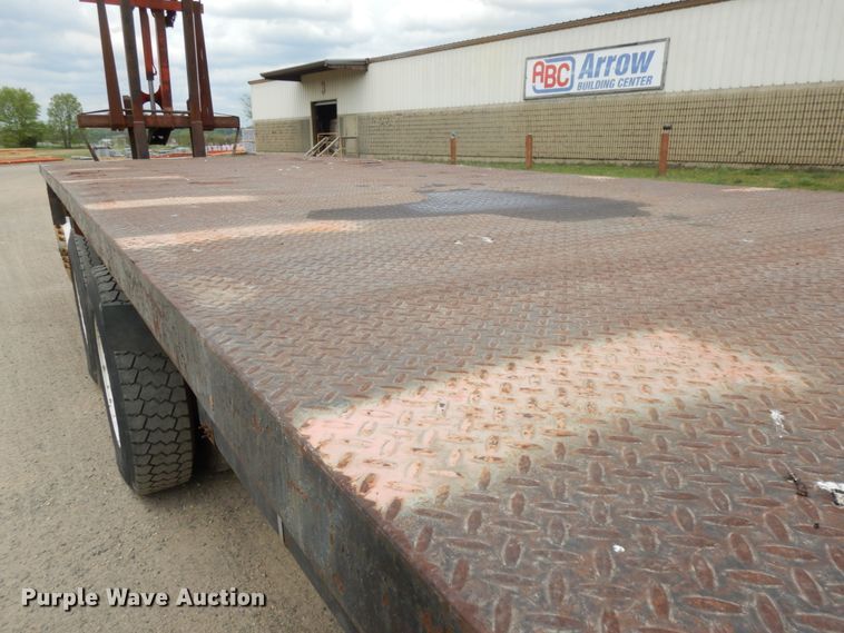 image for item IT9420 1995 Ford LTLS9000  crane truck