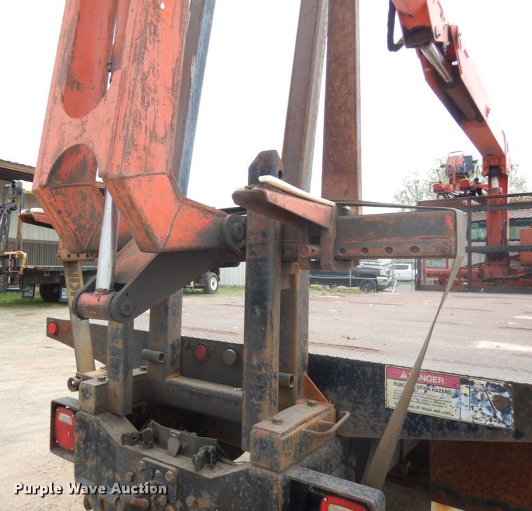 image for item IT9420 1995 Ford LTLS9000  crane truck