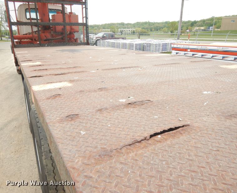 image for item IT9420 1995 Ford LTLS9000  crane truck