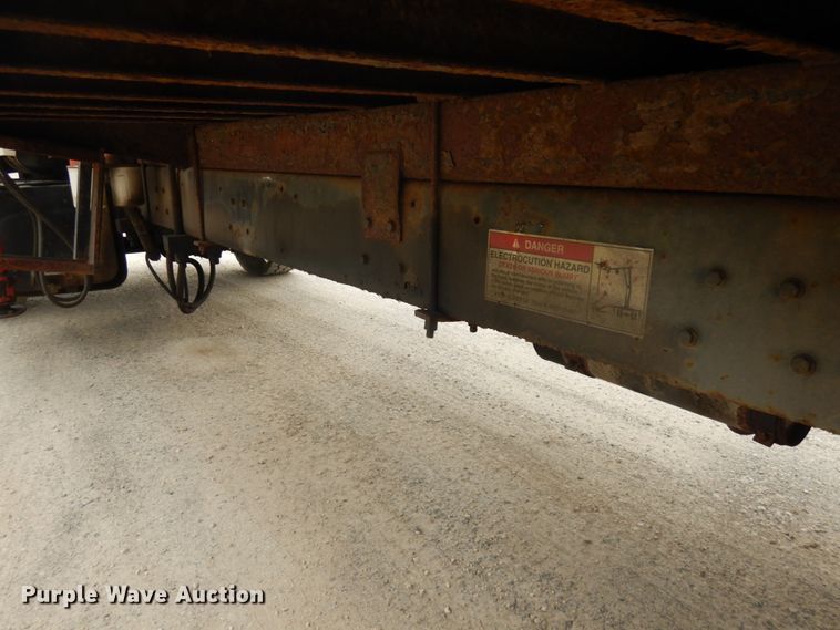 image for item IT9420 1995 Ford LTLS9000  crane truck