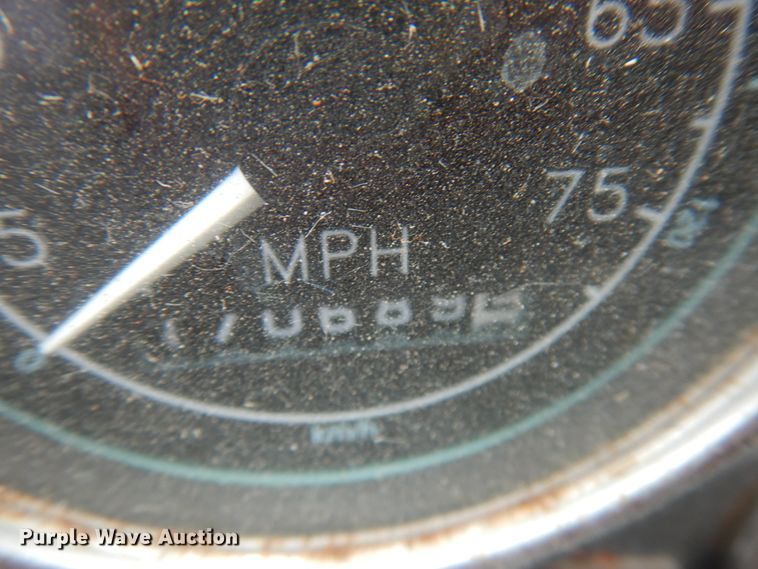 image for item IT9420 1995 Ford LTLS9000  crane truck