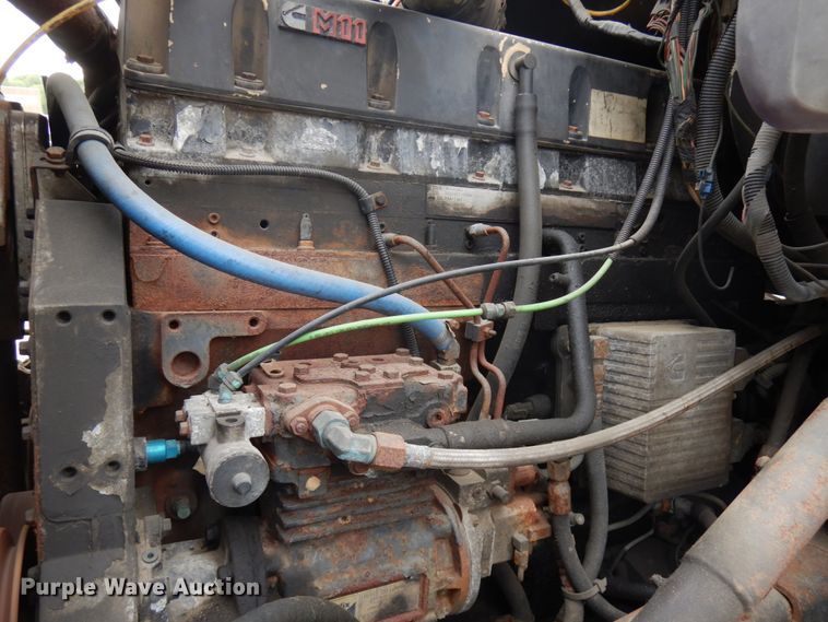 image for item IT9420 1995 Ford LTLS9000  crane truck