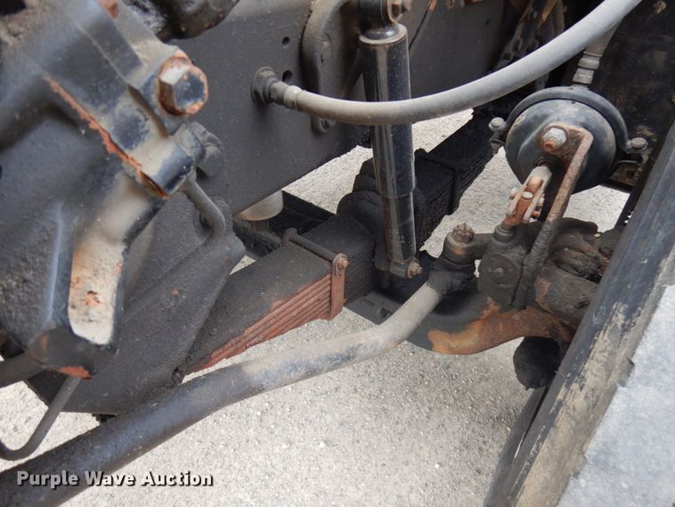 image for item IT9420 1995 Ford LTLS9000  crane truck