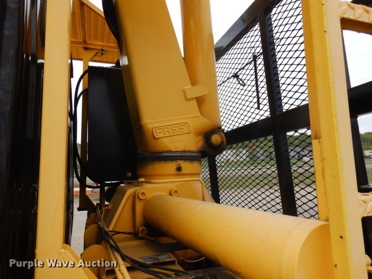 image for item IT9421 1996 Ford LTLS9000  crane truck