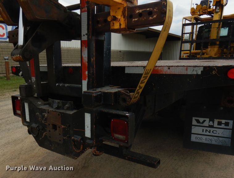 image for item IT9421 1996 Ford LTLS9000  crane truck