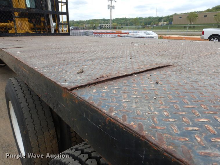 image for item IT9421 1996 Ford LTLS9000  crane truck