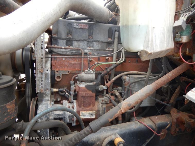 image for item IT9421 1996 Ford LTLS9000  crane truck