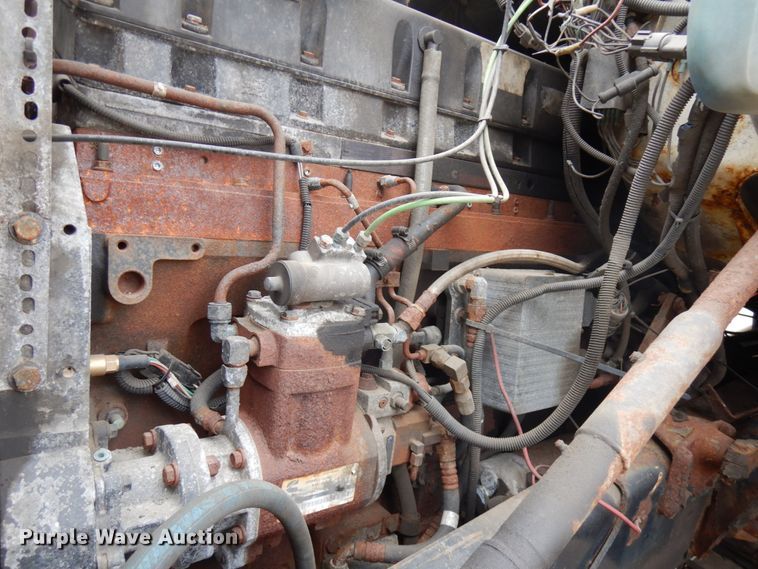 image for item IT9421 1996 Ford LTLS9000  crane truck