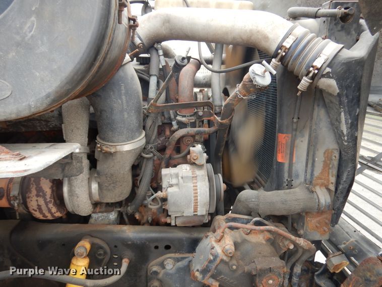 image for item IT9421 1996 Ford LTLS9000  crane truck