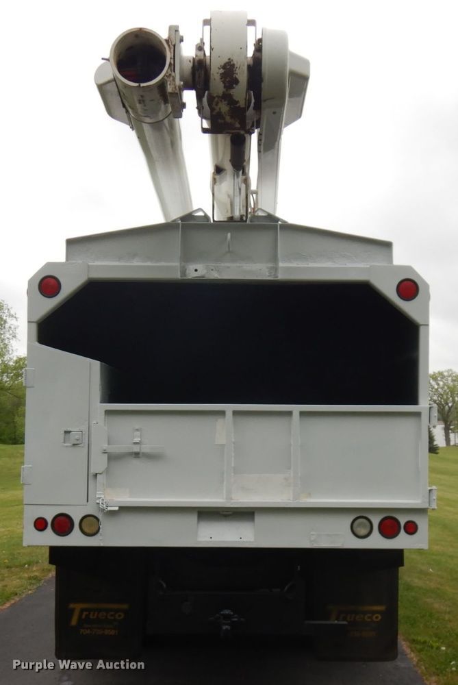 image for item IT9422 1997 Ford F800  forestry bucket truck