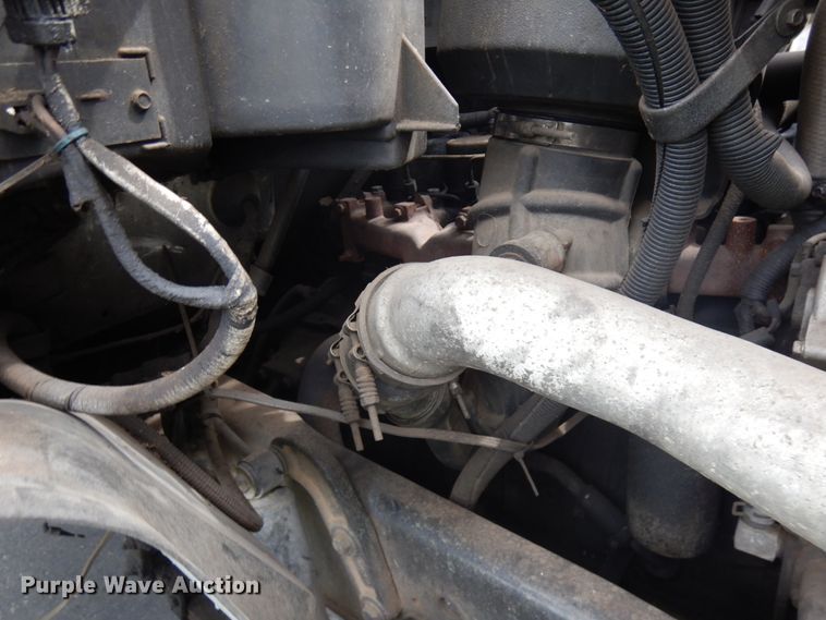 image for item IT9422 1997 Ford F800  forestry bucket truck