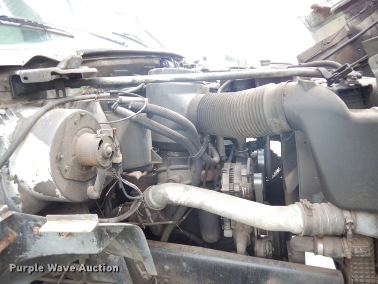 image for item IT9422 1997 Ford F800  forestry bucket truck