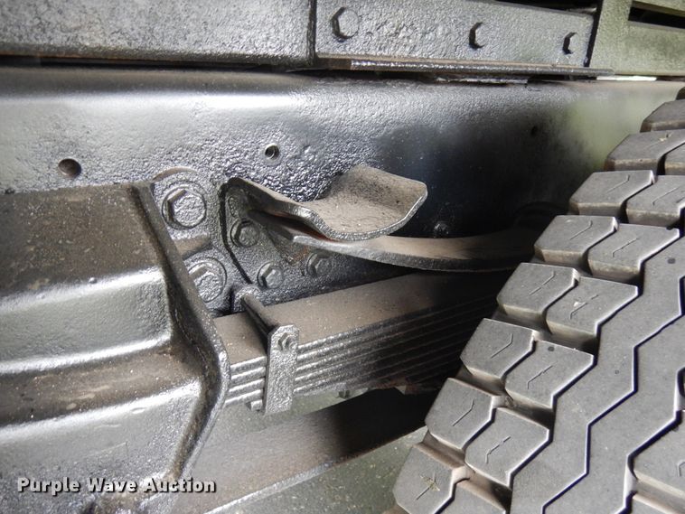 image for item IT9422 1997 Ford F800  forestry bucket truck