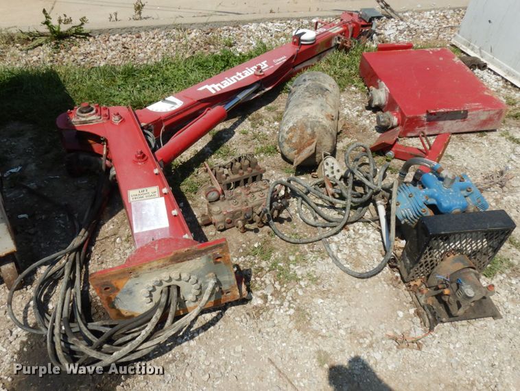 image for item IT9445 Maintainer 1111-15  truck mounted crane