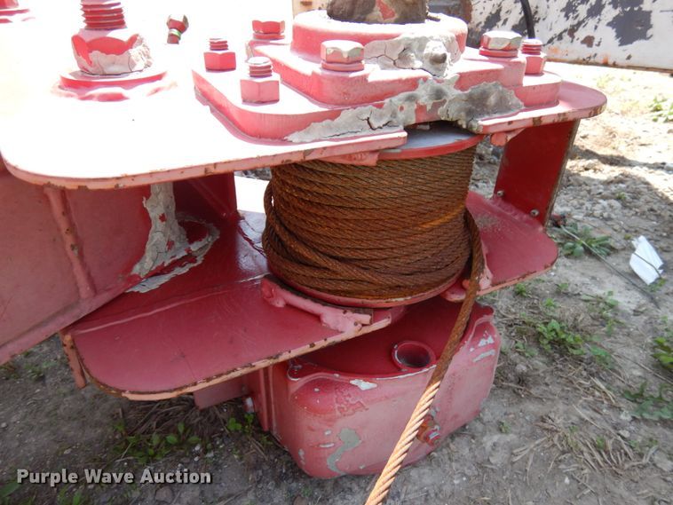 image for item IT9445 Maintainer 1111-15  truck mounted crane