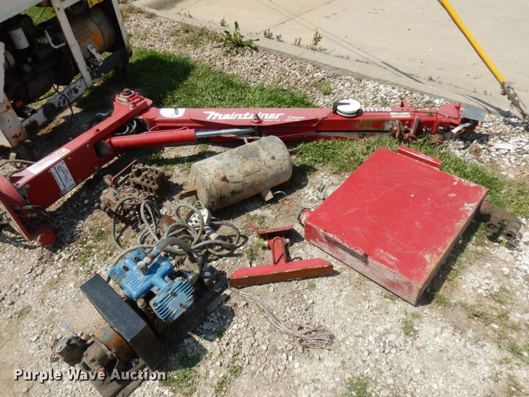 image for item IT9445 Maintainer 1111-15  truck mounted crane