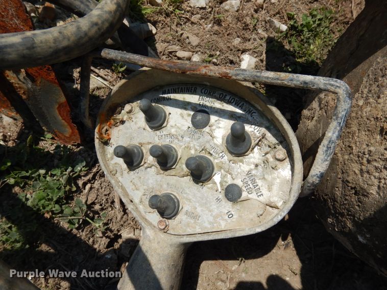 image for item IT9445 Maintainer 1111-15  truck mounted crane