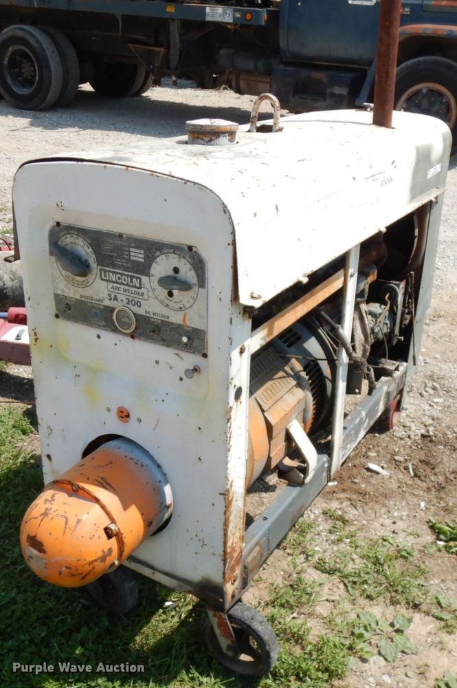 image for item IT9446 Lincoln SA-200-F-163  welder
