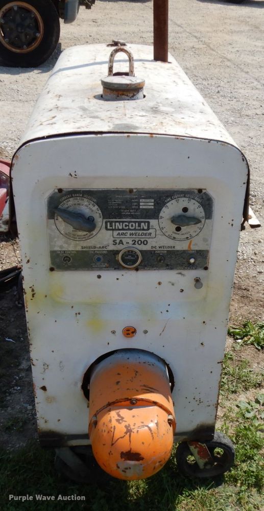 image for item IT9446 Lincoln SA-200-F-163  welder