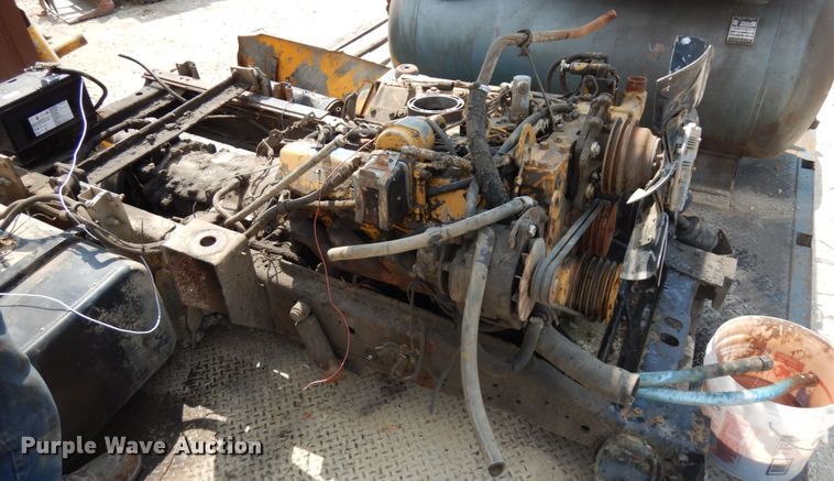 image for item IT9448 Caterpillar 3208 eight cylinder diesel  engine