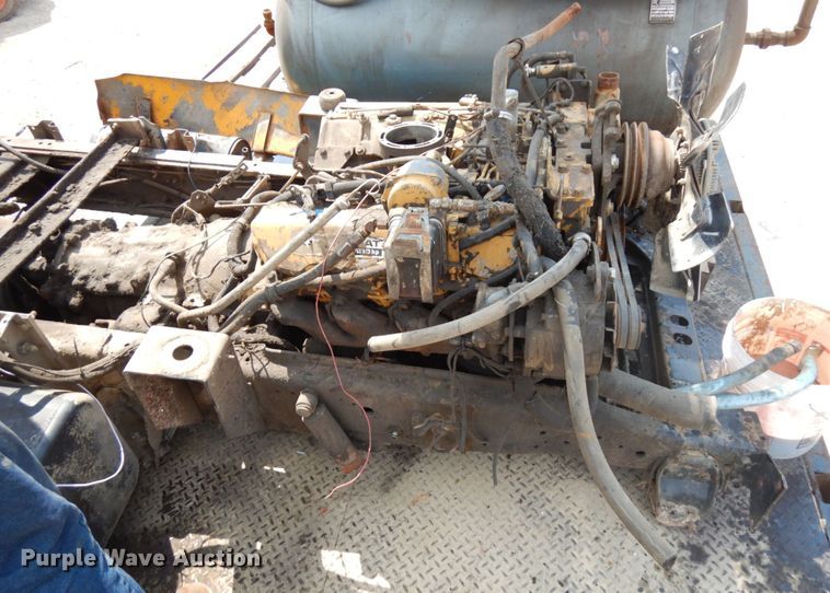 image for item IT9448 Caterpillar 3208 eight cylinder diesel  engine