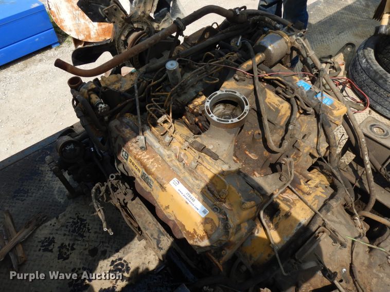 image for item IT9448 Caterpillar 3208 eight cylinder diesel  engine