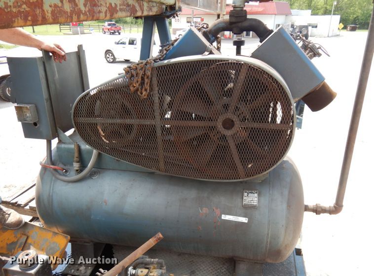 image for item IT9450 Western Tank and Steel 5015  air compressor