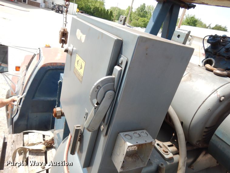 image for item IT9450 Western Tank and Steel 5015  air compressor