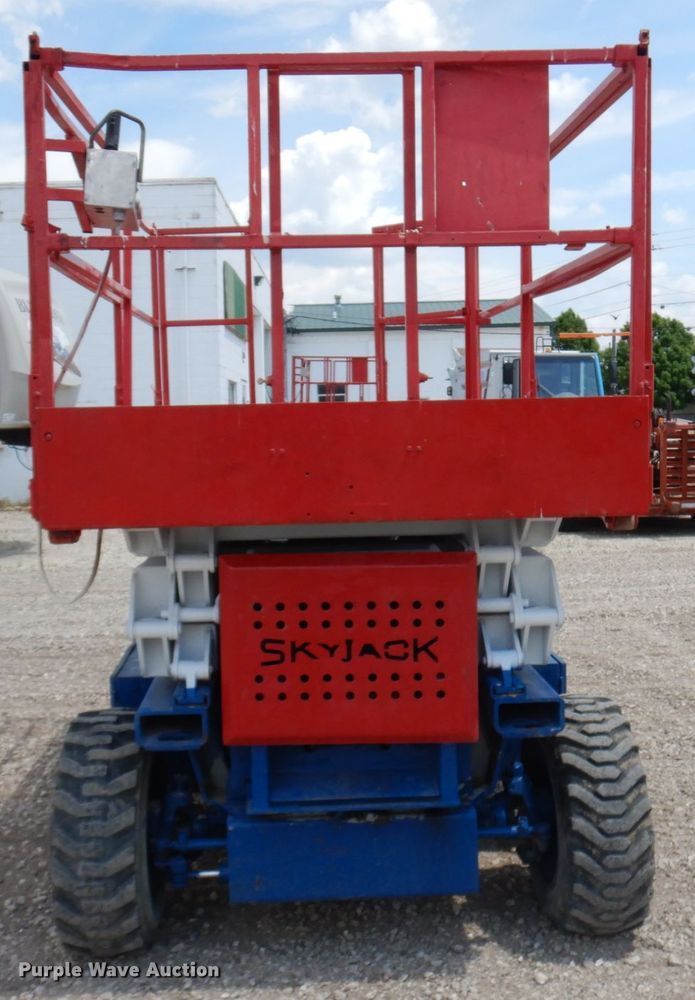 image for item IT9452 Sky Jack  scissor lift