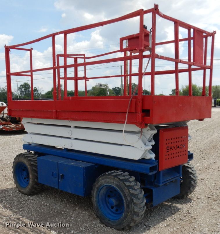 image for item IT9452 Sky Jack  scissor lift