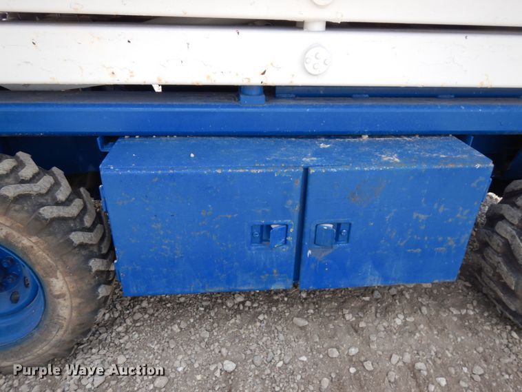 image for item IT9452 Sky Jack  scissor lift