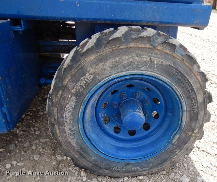 image for item IT9452 Sky Jack  scissor lift