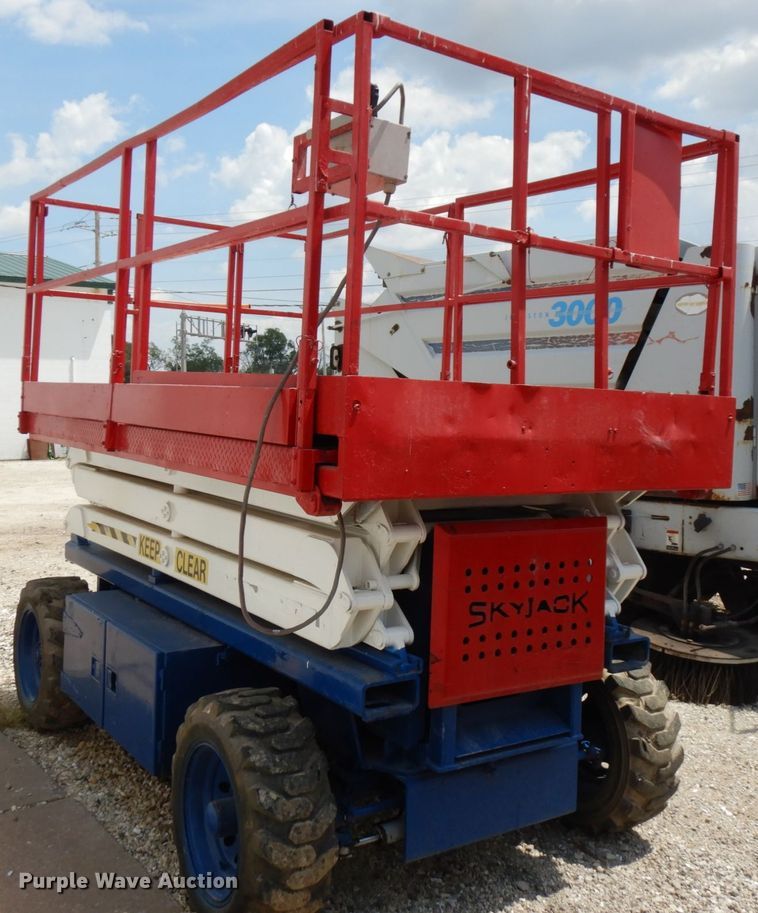 image for item IT9453 Sky Jack  scissor lift