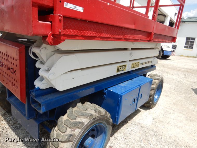 image for item IT9453 Sky Jack  scissor lift