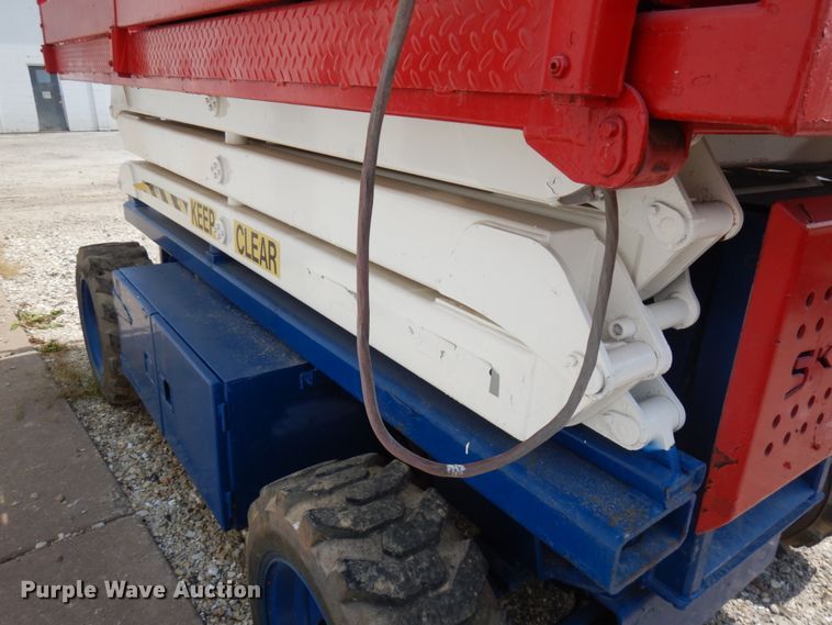 image for item IT9453 Sky Jack  scissor lift