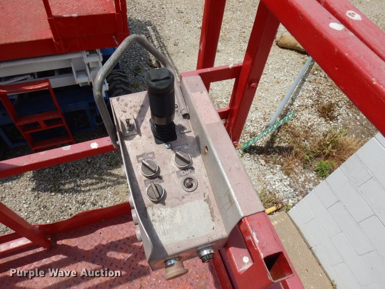 image for item IT9453 Sky Jack  scissor lift