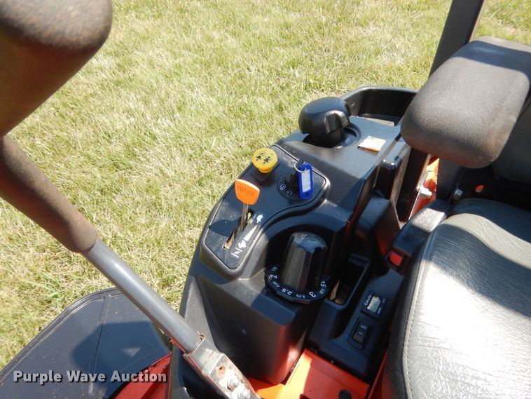 image for item IT9504 Kubota Z125SKH  ZTR lawn mower