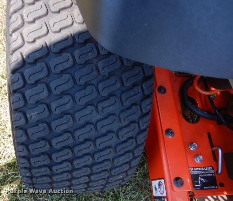 image for item IT9504 Kubota Z125SKH  ZTR lawn mower