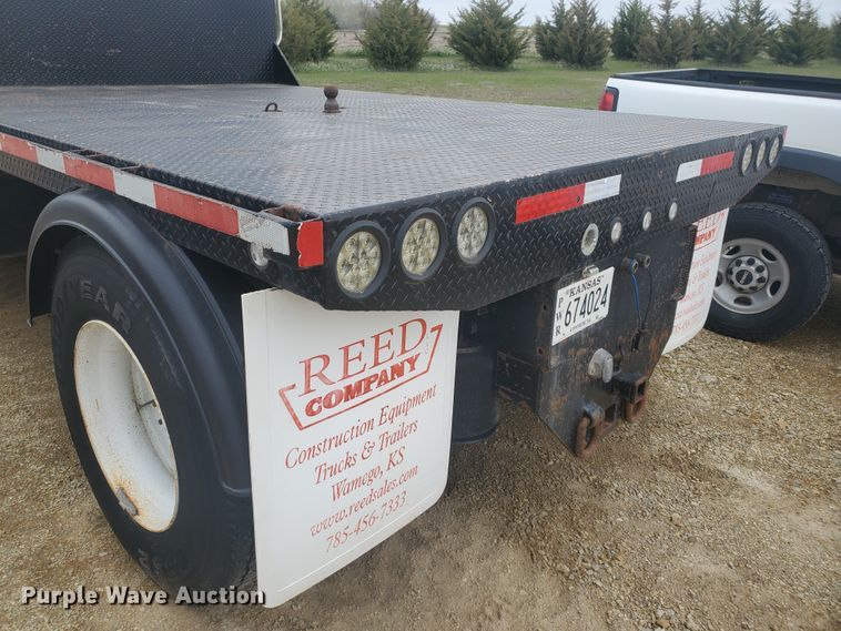 image for item IX9807 2012 International DuraStar 4300  flat bed truck