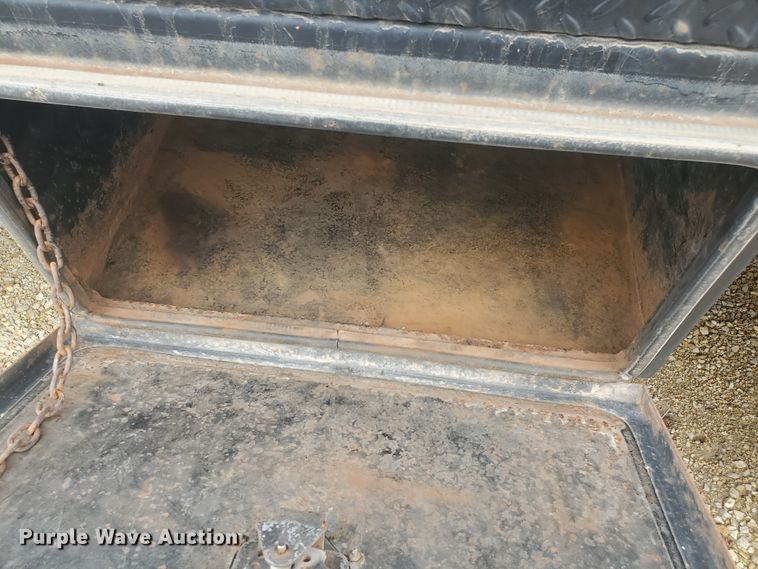 image for item IX9807 2012 International DuraStar 4300  flat bed truck