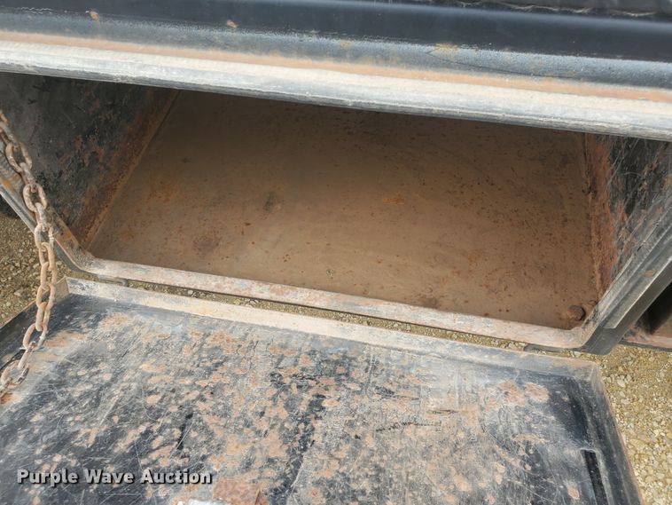 image for item IX9807 2012 International DuraStar 4300  flat bed truck