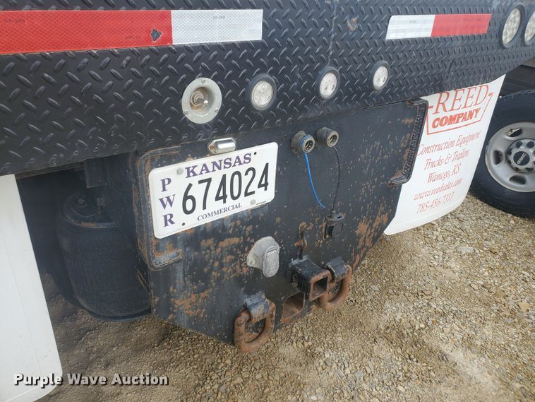 image for item IX9807 2012 International DuraStar 4300  flat bed truck