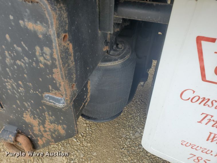 image for item IX9807 2012 International DuraStar 4300  flat bed truck