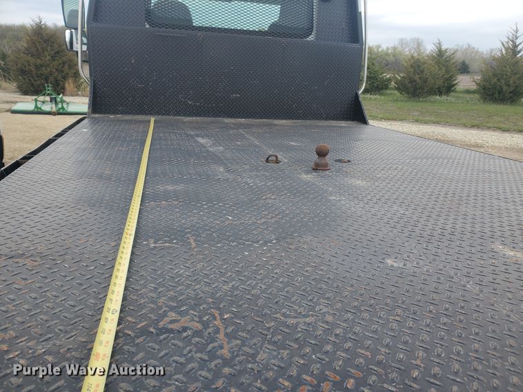 image for item IX9807 2012 International DuraStar 4300  flat bed truck