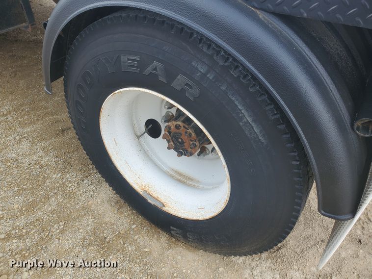 image for item IX9807 2012 International DuraStar 4300  flat bed truck