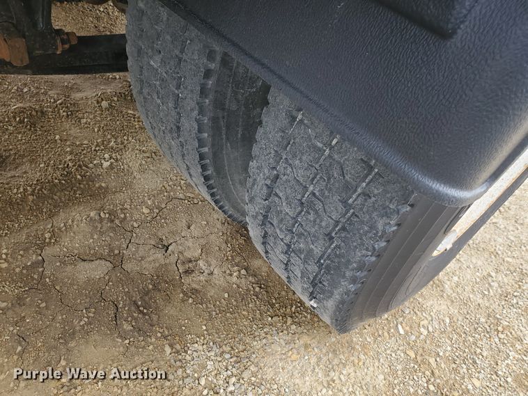 image for item IX9807 2012 International DuraStar 4300  flat bed truck