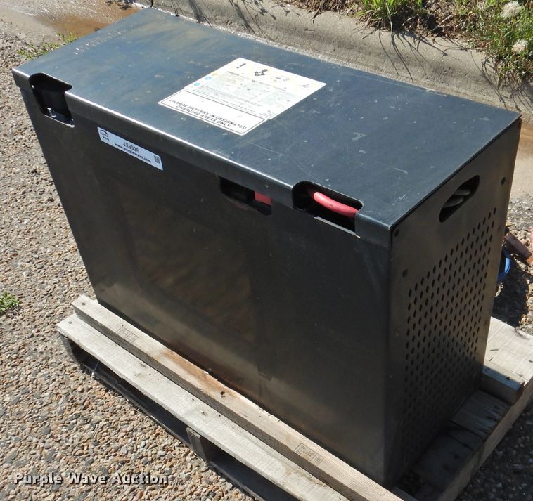 image for item JX9936 Deka ChargeMate  forklift battery charger