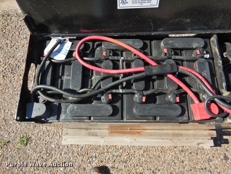 image for item JX9936 Deka ChargeMate  forklift battery charger