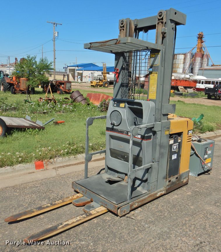 image for item JX9941 Caterpillar NOR30  order picker