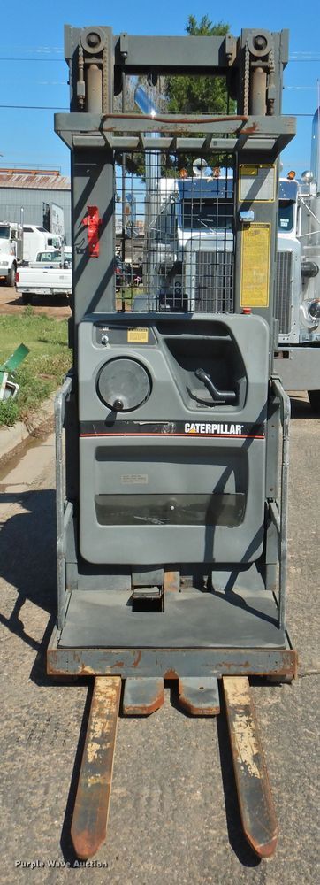 image for item JX9941 Caterpillar NOR30  order picker